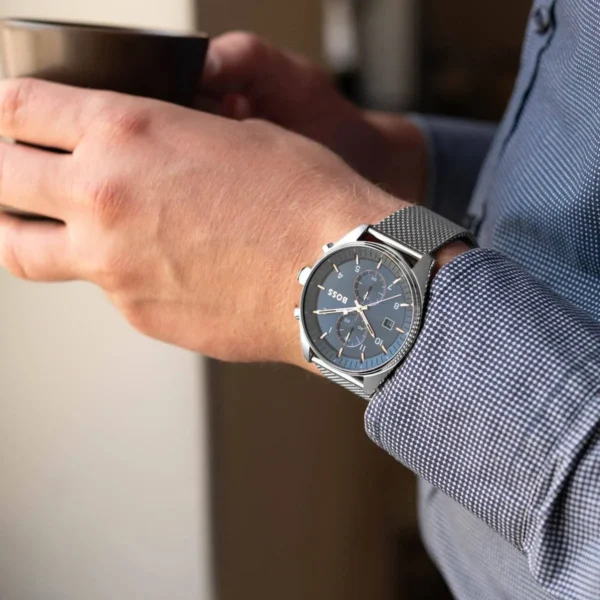 Montre homme Boss Skytraveller 1514149 44 mm en acier inoxydable avec cadran bleu et chronographe