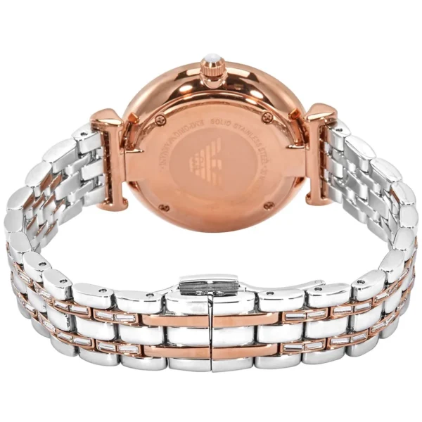 emporio-armani-ar11293-montre-femme-dos-boitier-detail.webp EMPORIO ARMANI Gianni T-Bar AR11293 Montre Femme Bicolore Cristaux