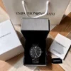 emporio-armani-ar1934-montre-homme-dans-sa-boite.webp EMPORIO ARMANI Retro AR1934 Montre Homme Chronographe Noire