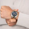hugo-boss-1513767-hero-montre-homme-poignet-cadran-bleu.webp Hugo Boss 1513767 Hero – Montre homme chronographe bicolore