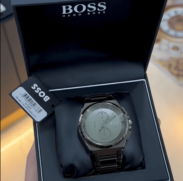 hugo-boss-1514045-bracelet-integre-acier-gris-maroc.png Montre Homme Hugo Boss Steer 1514045 : Chrono Gris Gunmetal & Vert Olive