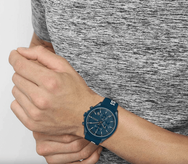 hugo-boss-velocity-1514061-portee-poignet-homme.png Hugo Boss Velocity 1514061 homme chronographe bleu