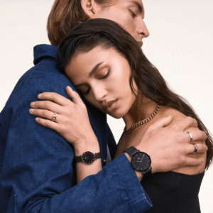 montre-daniel-wellington-couple-mesh-noir-total-black-saint-valentin-2026.png Duo Exclusif Montres Daniel Wellington Couple Mesh Noir Total Black Saint-Valentin 2026 – Cadeau Romantique