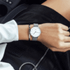 Daniel Wellington Petite 28mm Argent – Mesh Blanc Femme Minimaliste