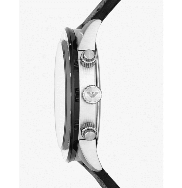 montre-emporio-armani-ar11243-profil-poussoirs.png Montre Emporio Armani Mario AR11243 Homme — Chronographe Noir Cuir