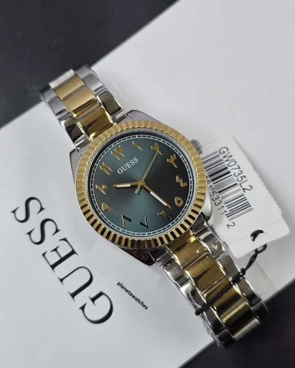 montre-femme-guess-gw0735l2-luna.webp GUESS Luna GW0735L2 Montre Femme Cadran Vert Bicolore