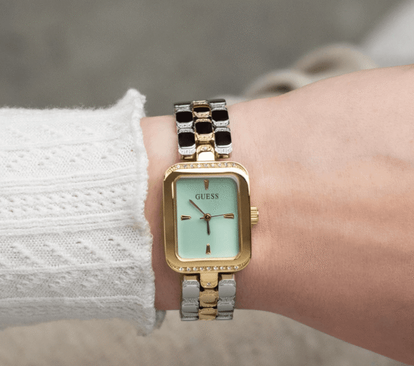 Montre Femme GUESS Isla GW0865L4 : Rectangulaire Bicolore & Cadran Vert Mint