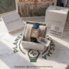 Montre Michael Kors Emery MK2982 – Dorée Pavé Cristaux & Cuir Bleu Marine