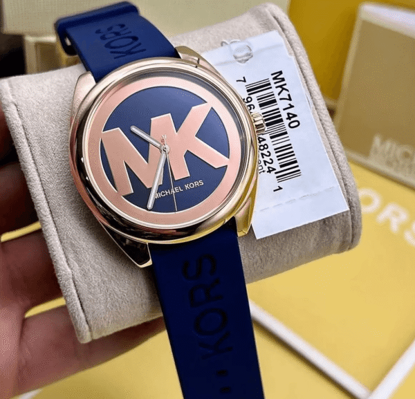 Michael Kors Janelle MK7140 – Or Rose Bracelet Silicone Bleu (MK7140)