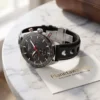 montre-tissot-prs516-chronographe-t1004171605100-marbre-1.webp Tissot PRS 516 Chronographe T1004171605100 – Montre homme Swiss Made 42 mm cuir noir