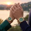pack-couple-guess-emperor-gw0849g2-empress-gw0873l2-dore-vert-maroc.webp Coffret Couple GUESS GW0849G2 & GW0873L2 – Doré et Vert